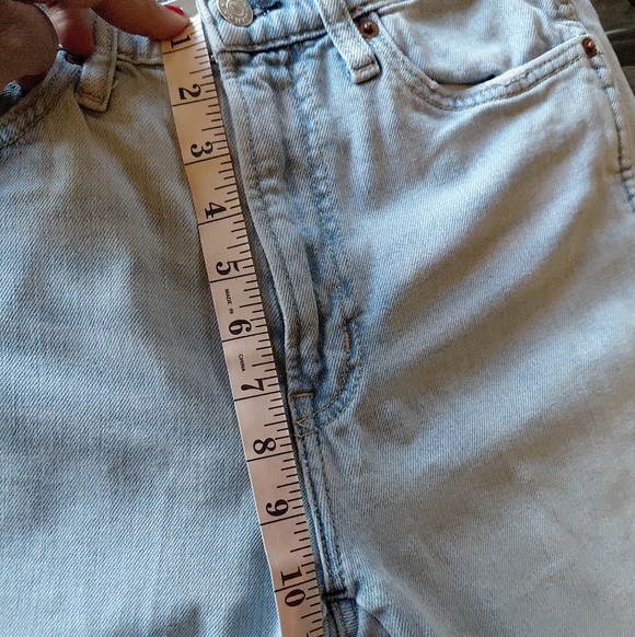 Arizon Womens Light Wash Distressed Highrise Denim Jeans Size 0 - Picture 9 of 10